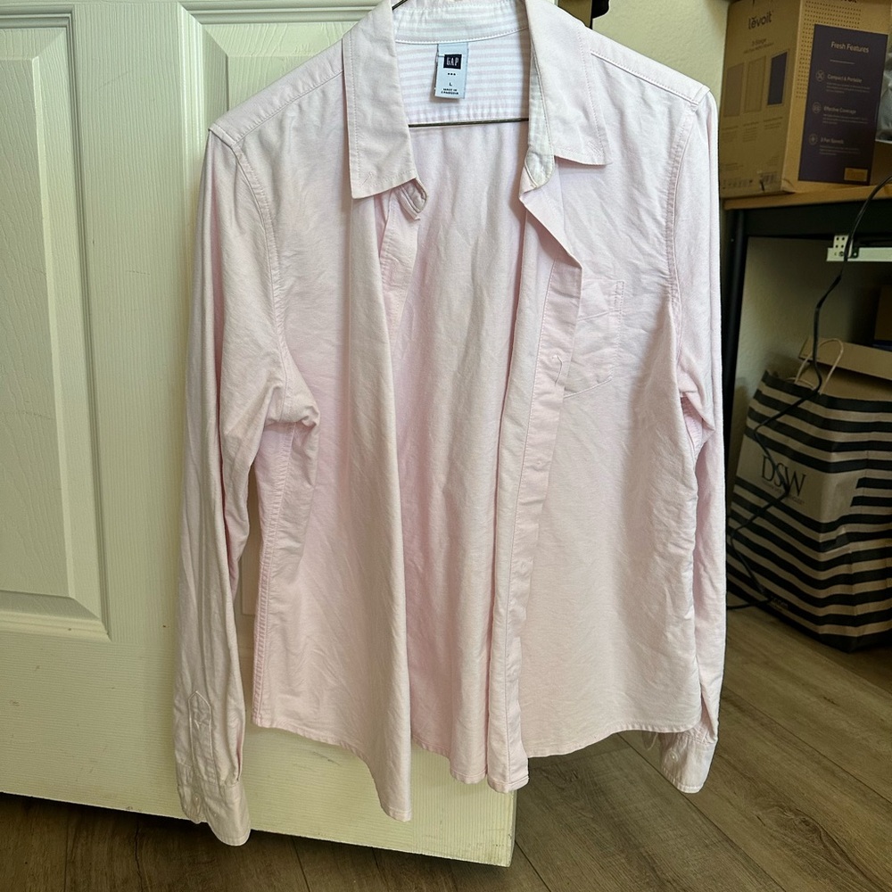 Vintage Women’s GAP 100% Cotton Pink Button Down L